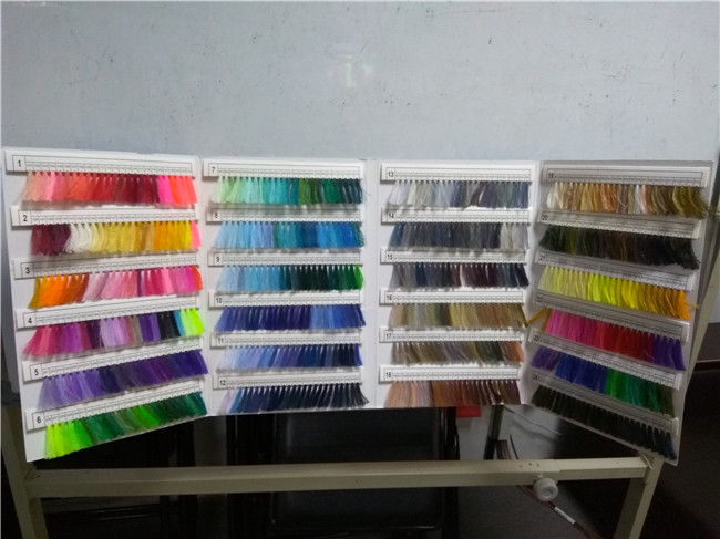 40/2 образцов полиэстера шить потока одежды свободных предложенных с выбранными цветами